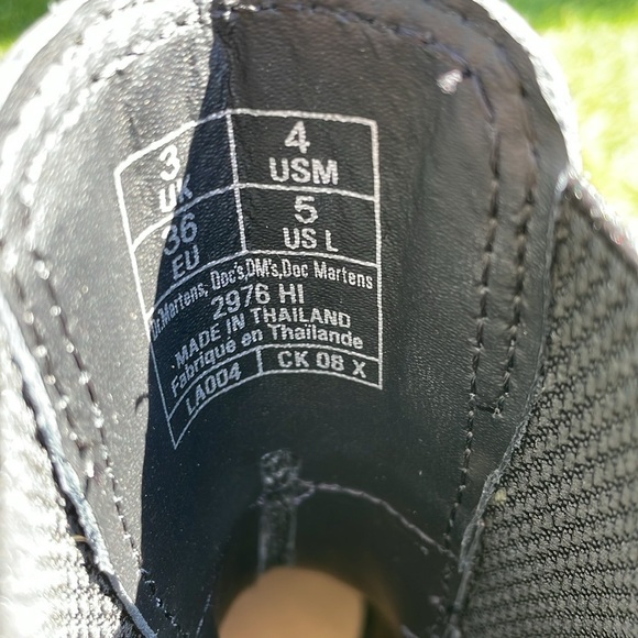 NWT DR MARTENS 2976 Hi Smooth Leather Chelsea Boots! - Picture 16 of 16